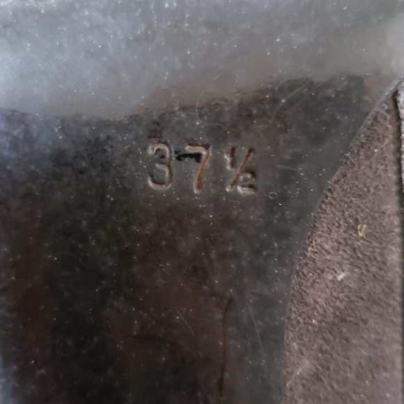 Charlotte Vintage Heels - Picture 11 of 11